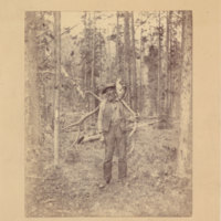 Man carrying antlers<br />

