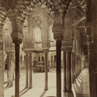 Granada.  Patio de los Leones.  (Alhambra)