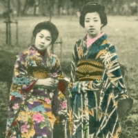 1108. [Two young women in kimono]